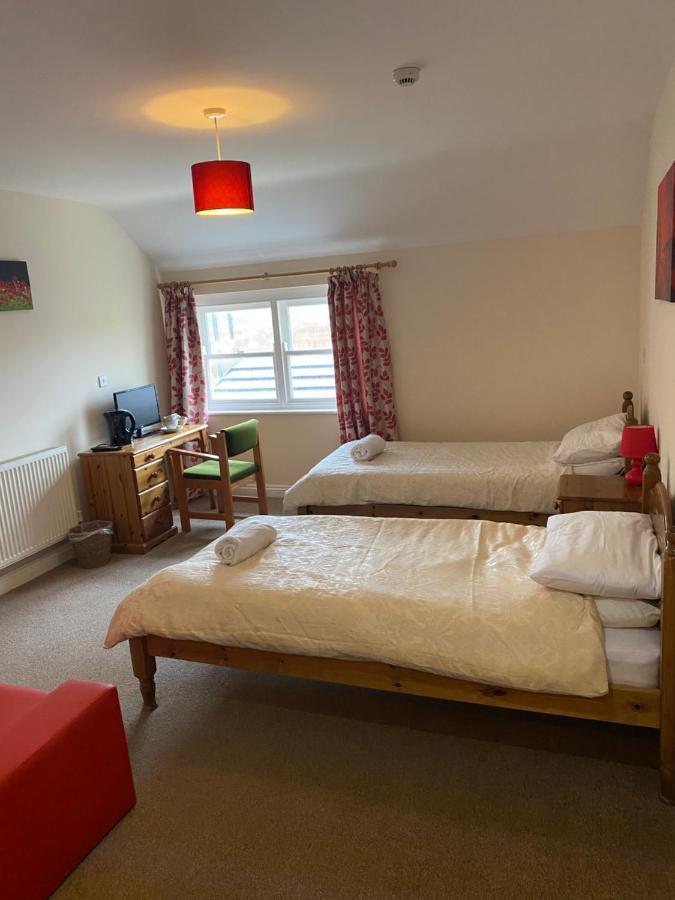 The Duke Of Edinburgh Inn Newgale Eksteriør billede