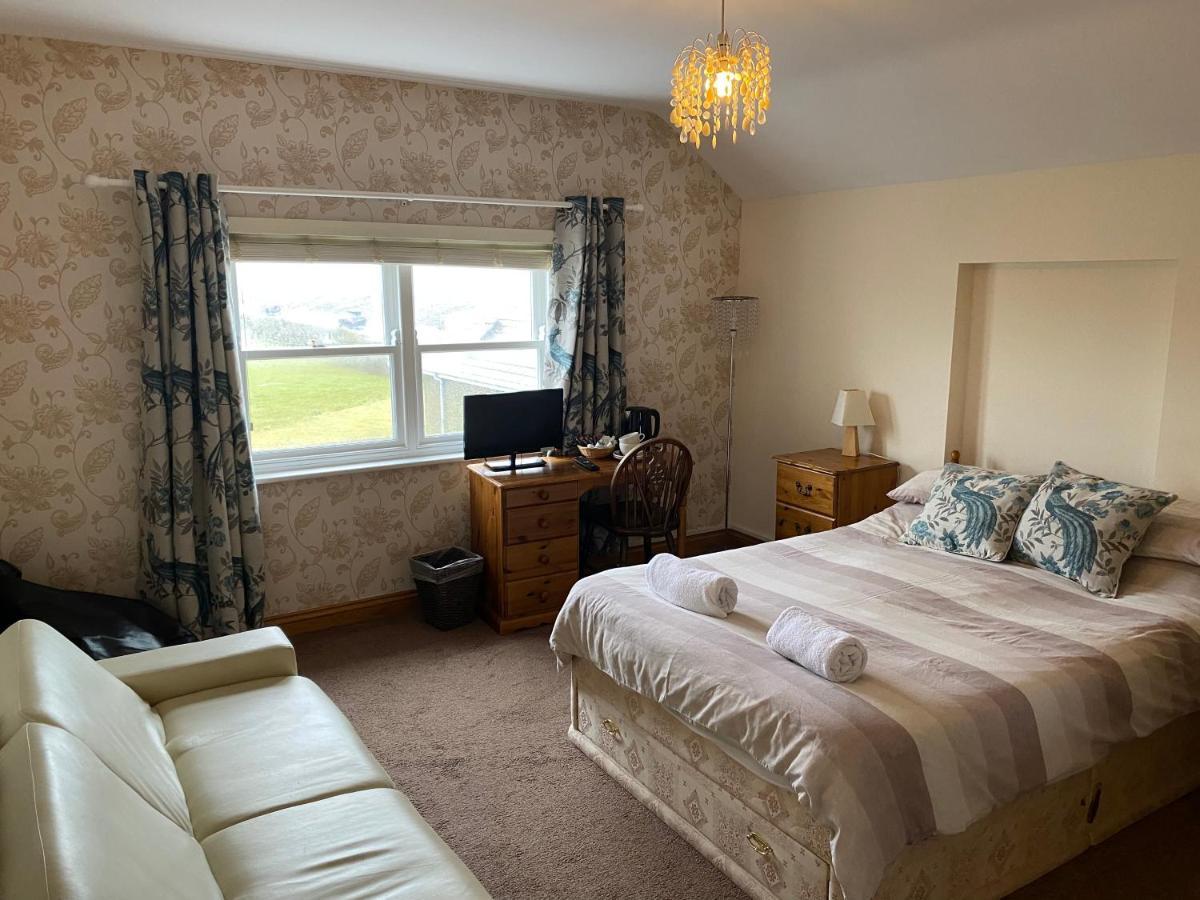 The Duke Of Edinburgh Inn Newgale Eksteriør billede