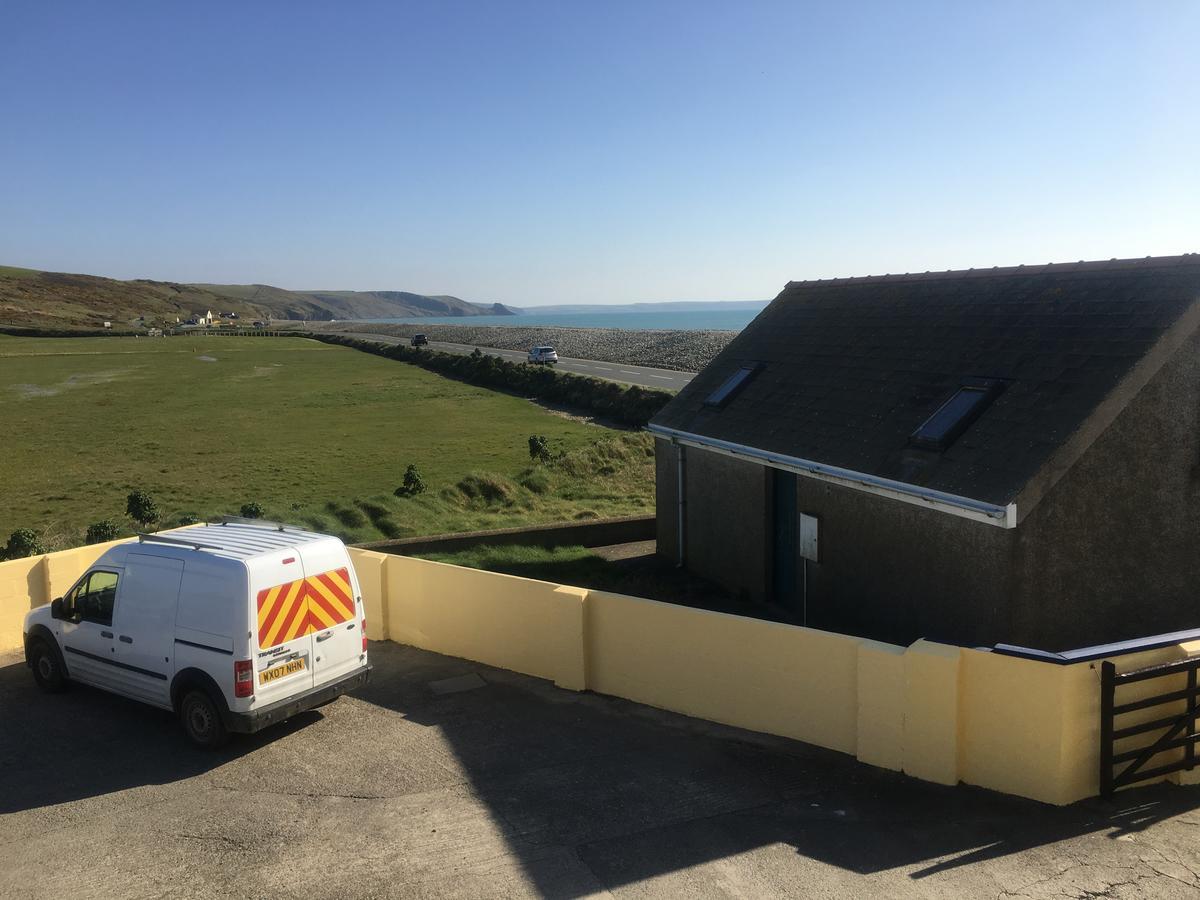 The Duke Of Edinburgh Inn Newgale Eksteriør billede